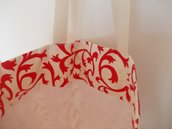 Dámská taška - červené ornamenty
